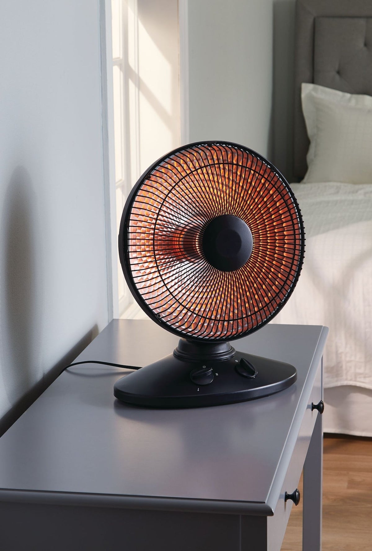Oscillating Parabolic Dish Portable Radiant Electric Space Heater, 1000W, Black U8S0 - product image 8