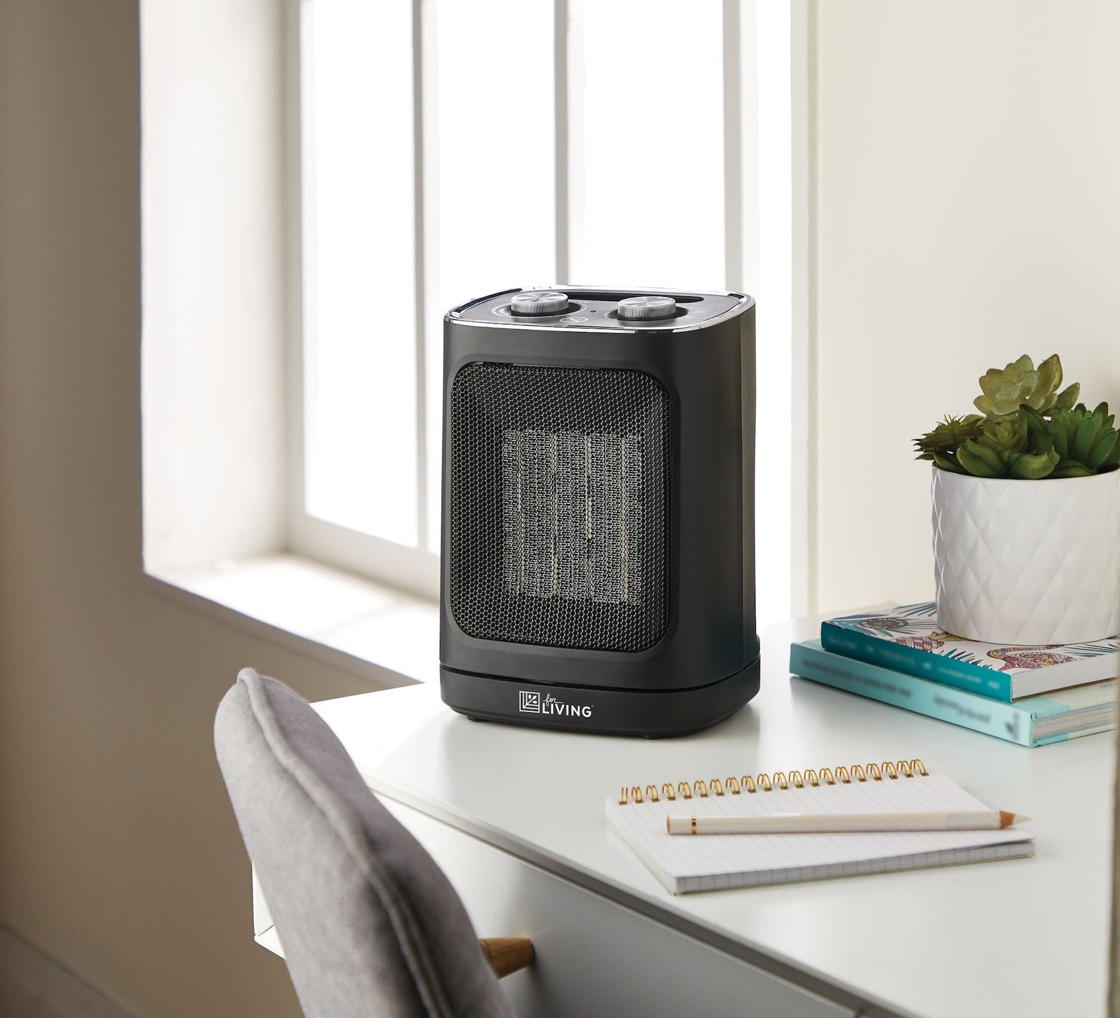 Oscillating 2-Setting Desk Heater J0O7 - product image 4