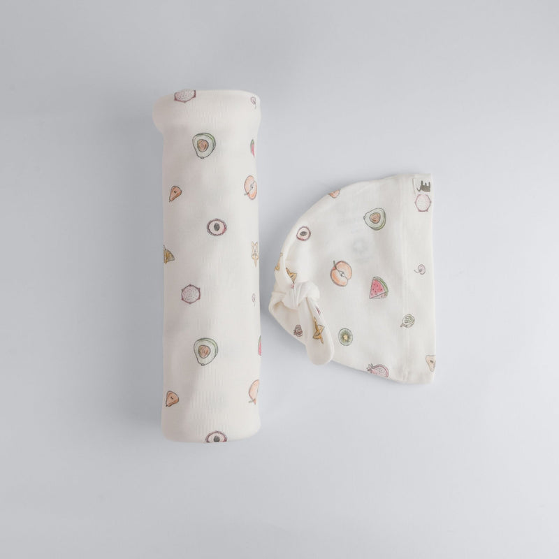 The Elk Baby Fruit Print Premium Organic Cotton Blanket and Beanie Set E6G5
