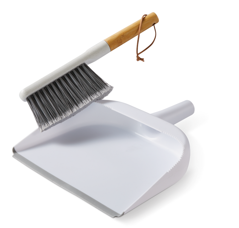 type A Whisk & Dustpan Set V4A4