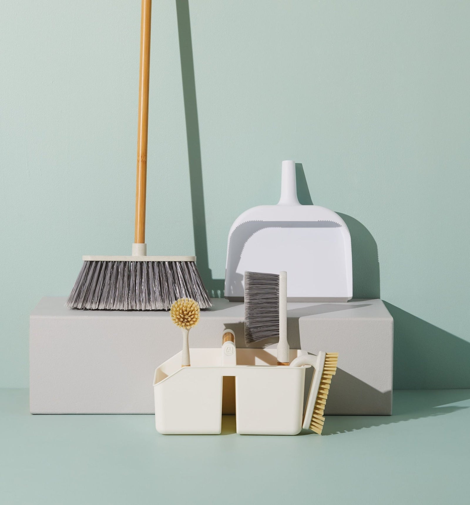type A Whisk & Dustpan Set V4A4 - product image 3